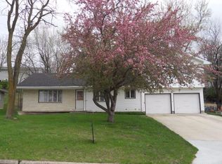 229 Ridgewood Dr, Carroll, IA 51401