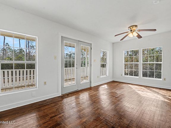 3rd image of 10039 Apple Dr
