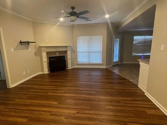 2nd image of 411 Hayley Ct