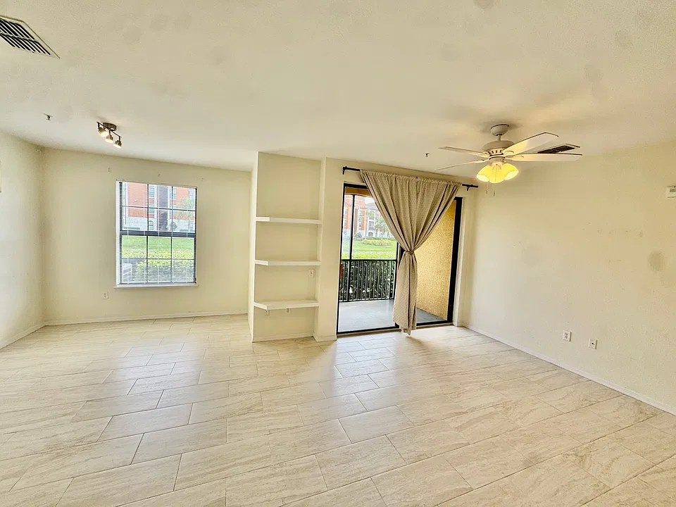 8351 38th Street Cir E #106