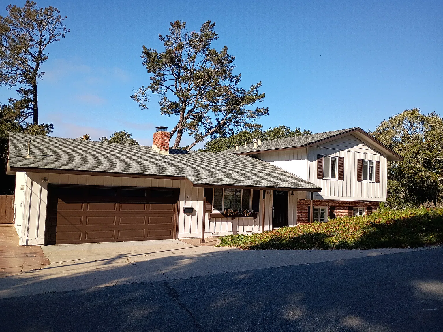 3 Los Encinos Dr — Photo 1