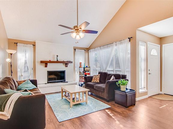 2nd image of 13843 Hollowgreen Dr