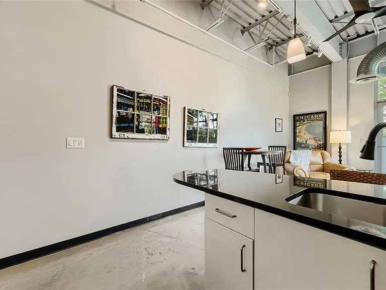 5200 Peachtree Rd #3208 — Photo 9