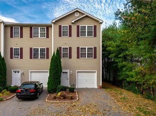 272 Cass Ave APT 5, Woonsocket, RI 02895