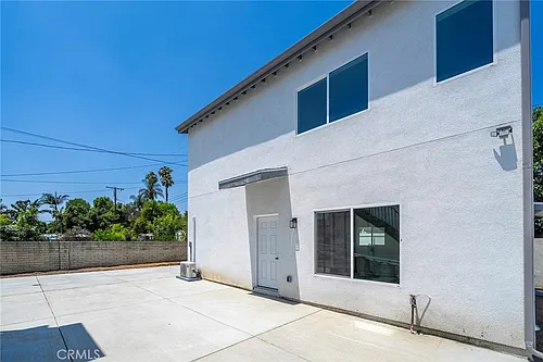 2423 S Myrtle Ave Photo 1