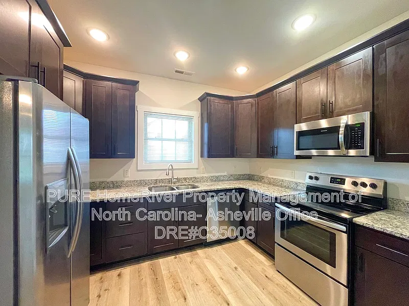 2 bed, 1.5 bath, $1,695 — Photo 4