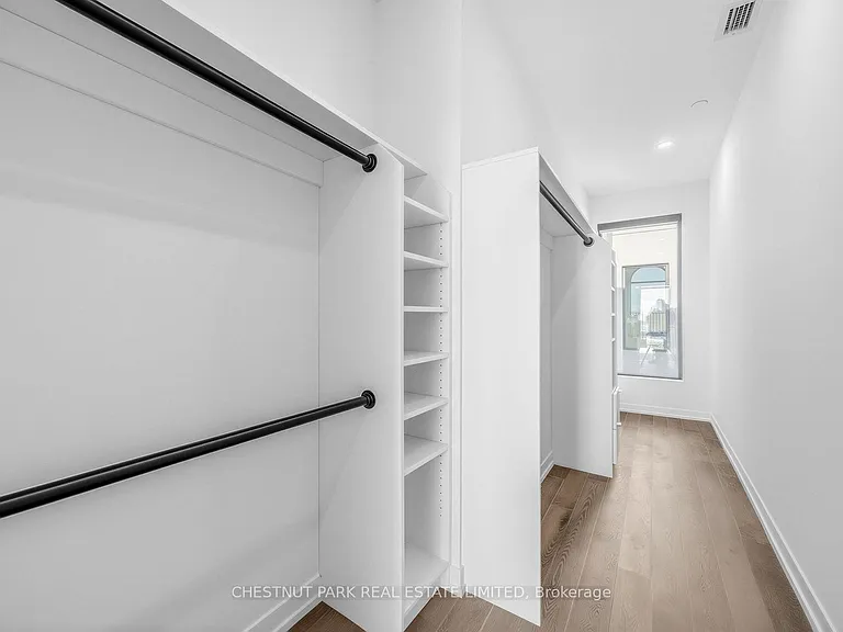 759 Queen St E #Penthouse 1 — Photo 6