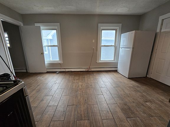 5th image of 113 Morris St #2A