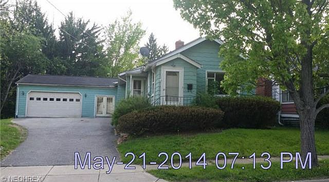 1st image of 32 Oakwood Ave