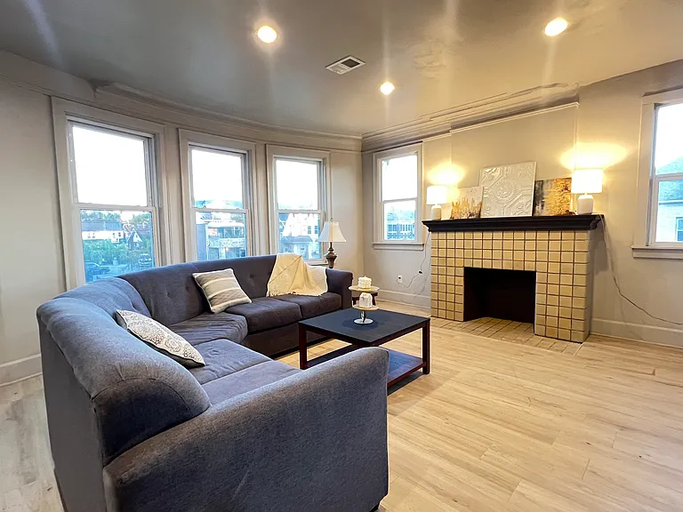 2700 Calvert St #2 — Photo 11