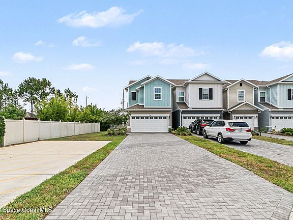 3rd image of 1180 Wycliffe Way