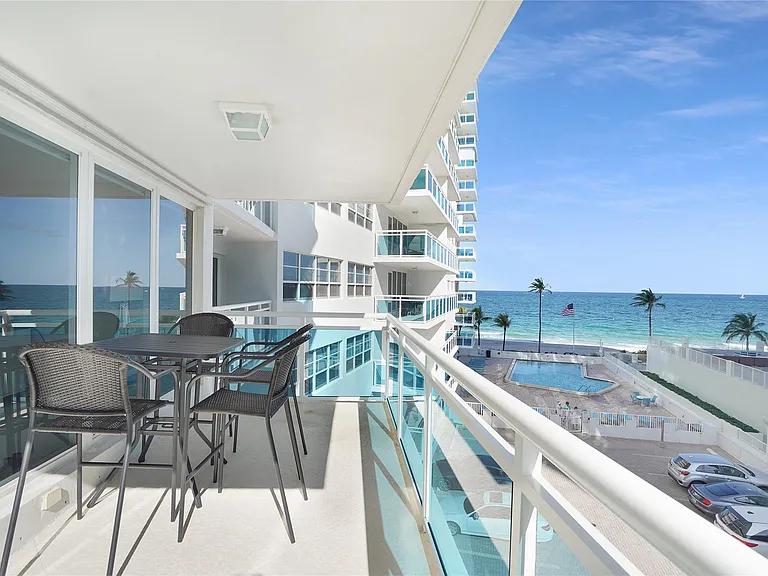 3430 Galt Ocean Dr #410 — Photo 37