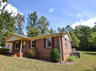 705 Longforest Dr, Seneca, SC 29672