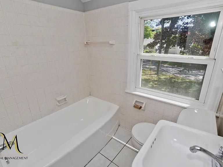 252 Arcadia Blvd — Photo 24