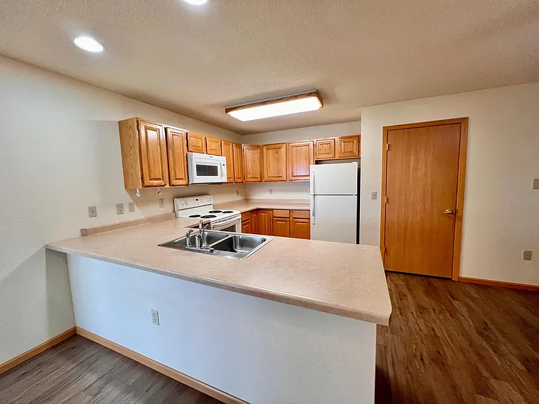901 Dominion Dr #201 — Photo 4