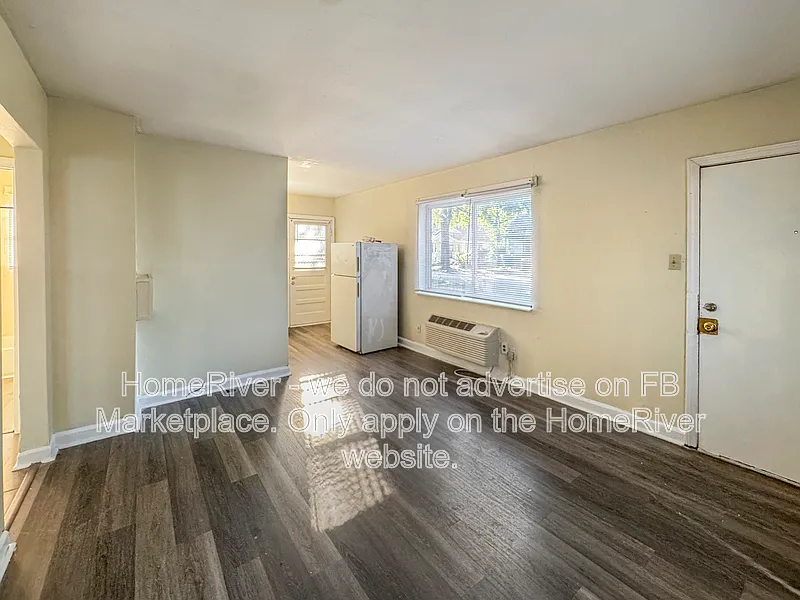 2 bed, 1.0 bath, 800 sqft, $900 — Photo 3