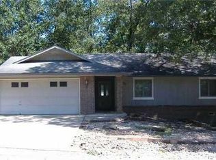 35 Knighton Dr, Bella Vista, AR 72715