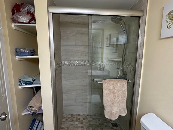 4th image of 88500 Overseas Hwy APT 301