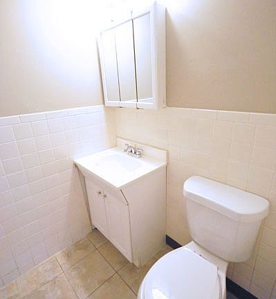 5th image of 40 McMillen Ave APT 3F
