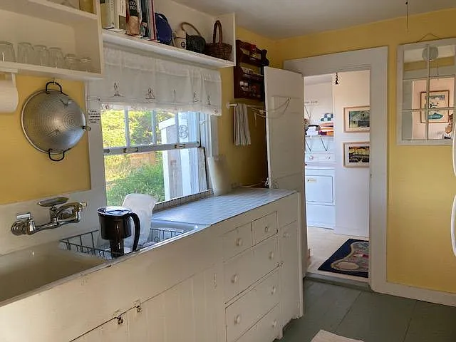 8 Village Way — Photo 30