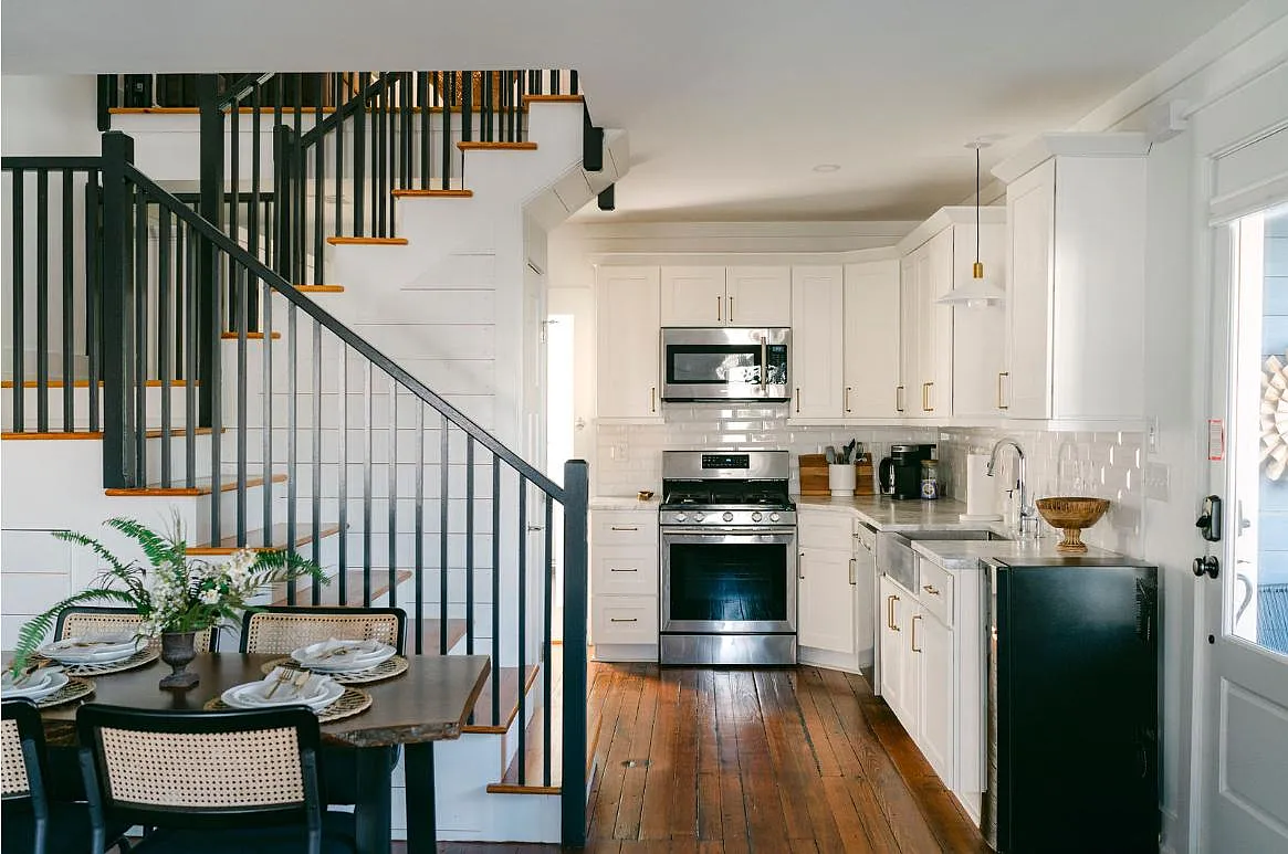 29 Kennedy St - Unit A (front) — Photo 4