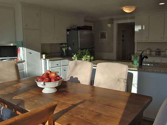 Eating area big enough for farmers table