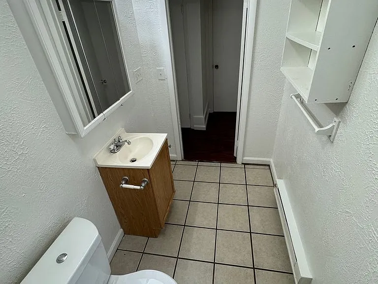 907 Union Ave — Photo 5