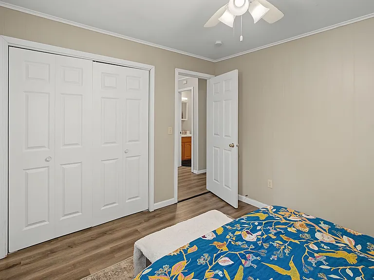 1201 E Willard St — Photo 16