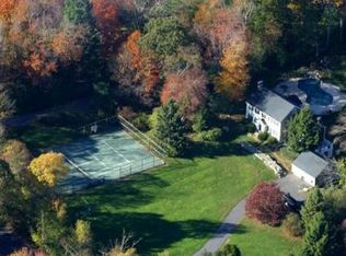 28 Hunting Ln, Sherborn, MA 01770