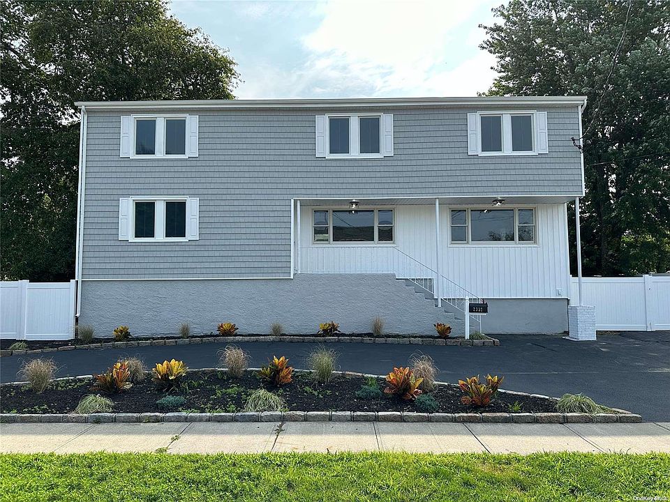 1st image of 2337 Hampton Avenue