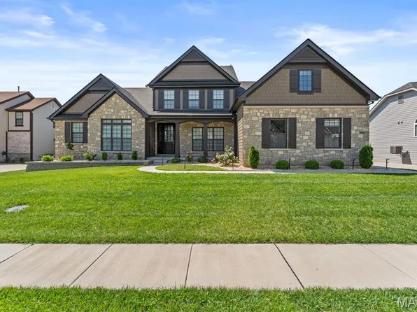 16936 Lake Mdw, Chesterfield, MO 63005