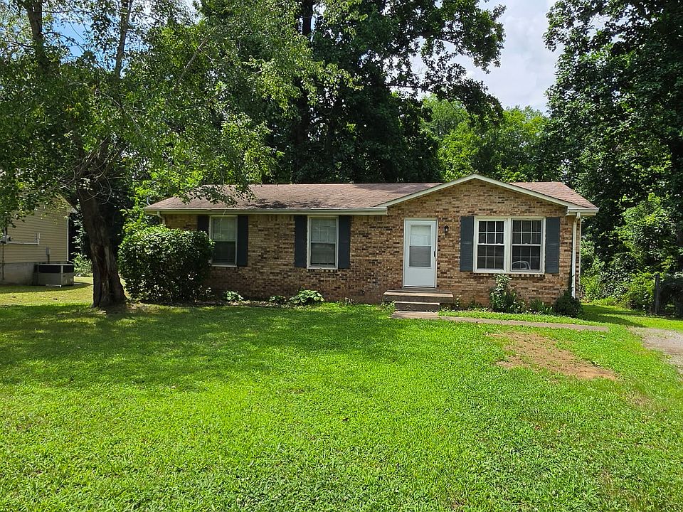 1st image of 398 Louise Ln
