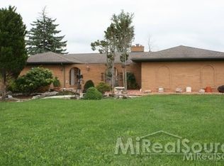 57350 Hayes Rd, Ray, MI 48096