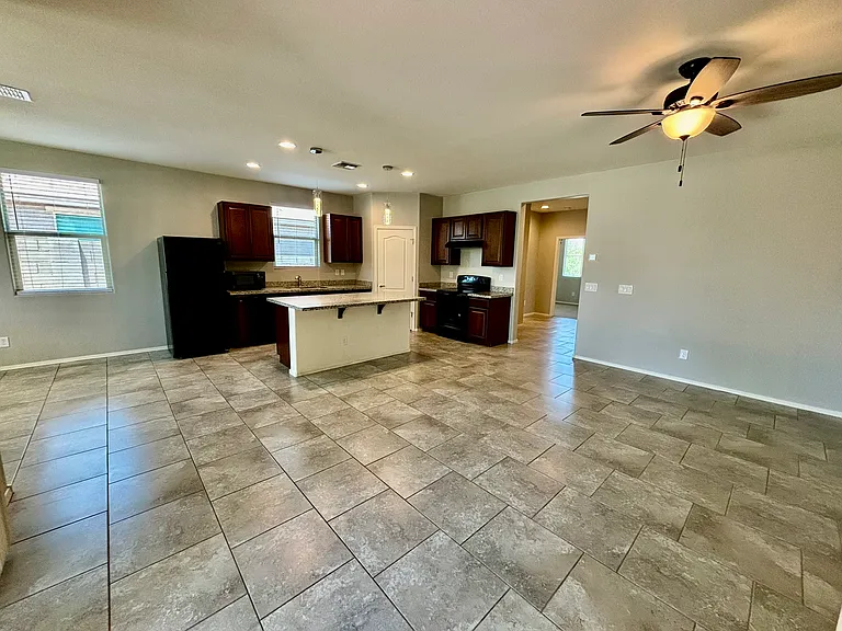 1549 E Kingman Pl — Photo 27