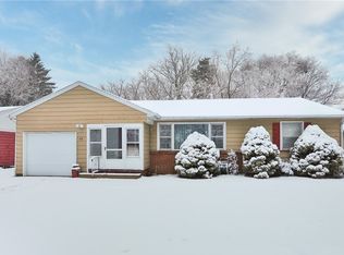 60 Villa Nova Rd, Rochester, NY 14617