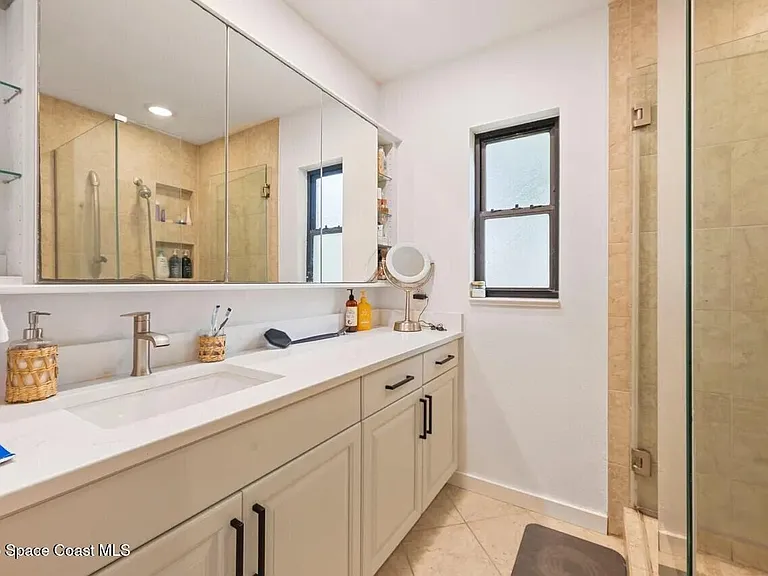 340 Greenway Ave — Photo 16