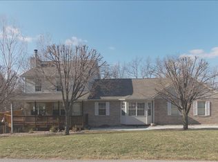 1529 Paradise Valley Dr, High Ridge, MO 63049