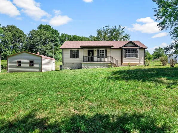 1035 Twin Creek Rd, Charlotte, TN 37036