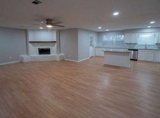 412 Kirkwood Dr, Port Neches, TX 77651