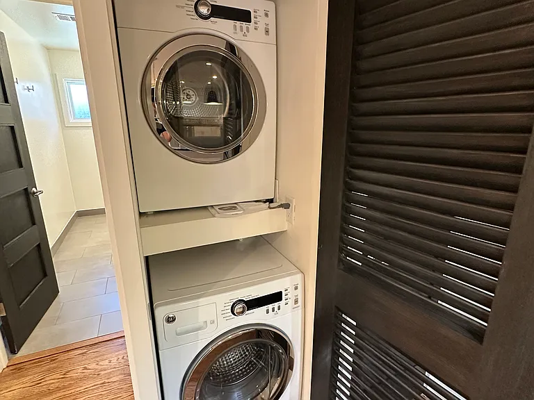200 Waverley St #8 — Photo 9