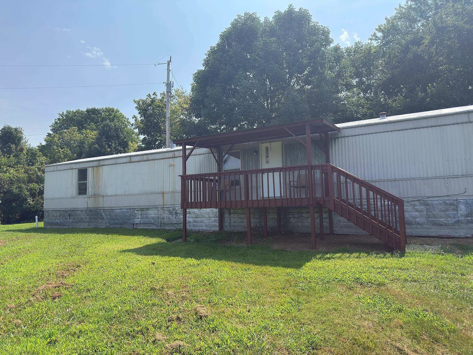 3 bed, $1,200 — Photo 2