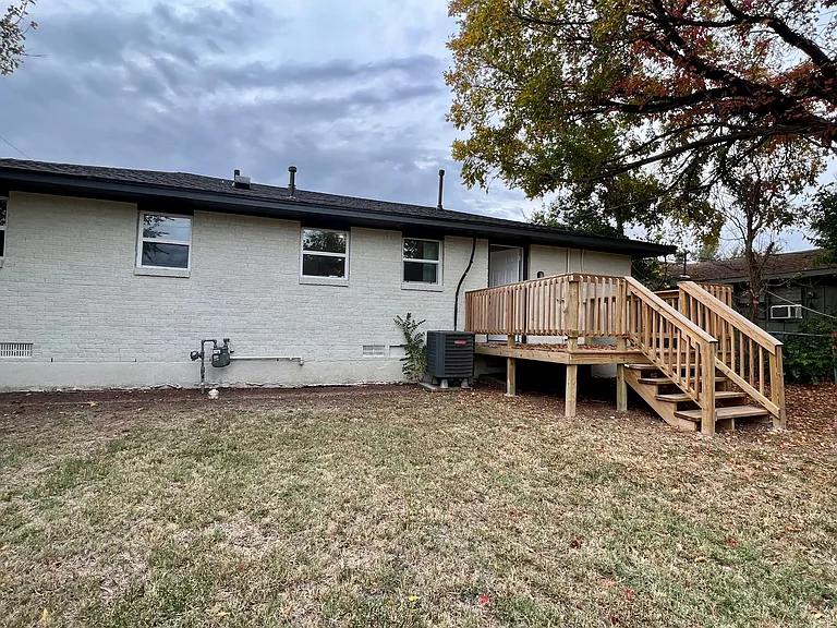 4817 NW Pollard Ave — Photo 17