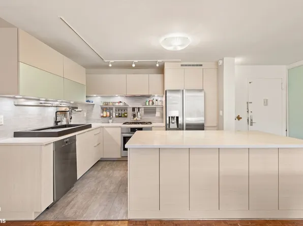 100 West 89th Street image 1 of 16