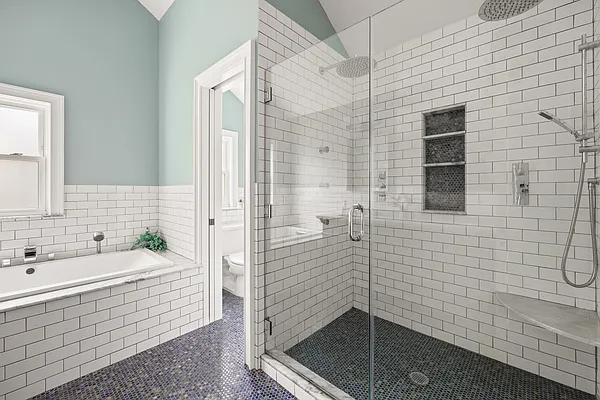 Sold by Compass | media 16