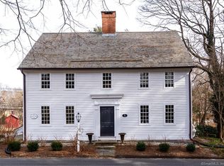 5 Gates Rd, Essex, CT 06426