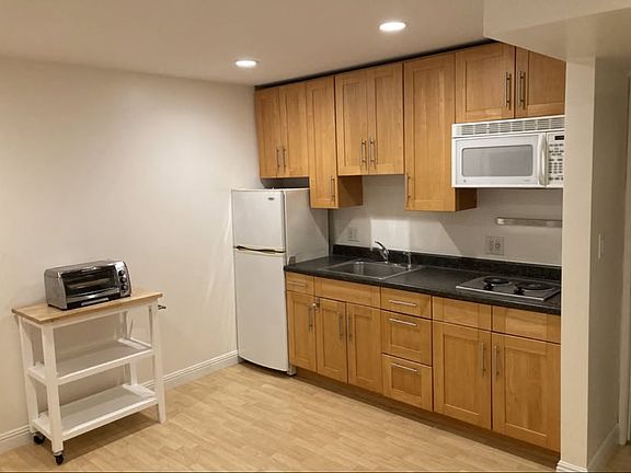 4th image of 719 Peralta Ave