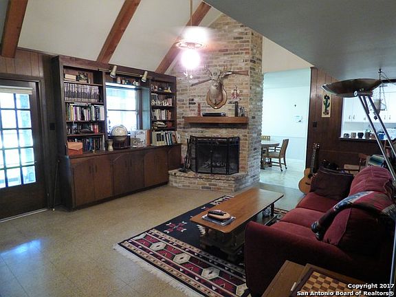 4th image of 1314 Morey Peak Dr
