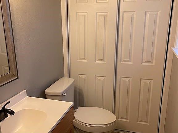 4th image of 1108 Cloverdale Dr