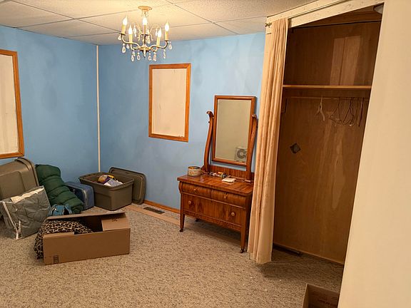 5th image of 402 4th St