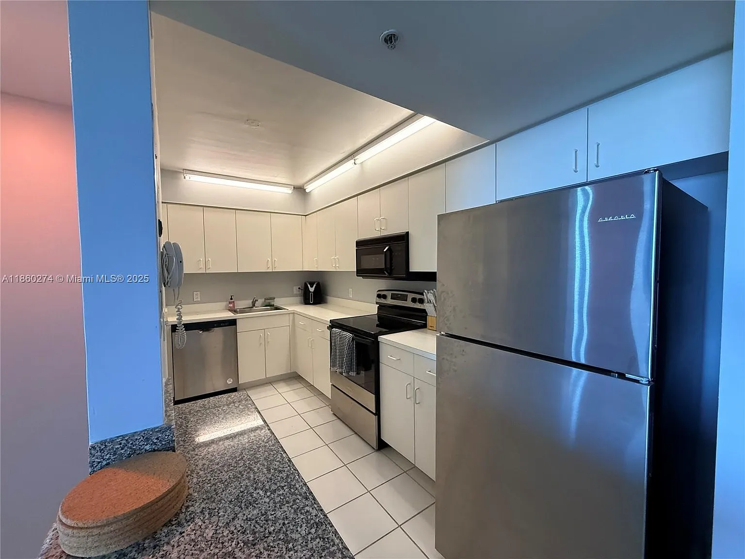 St Louis Condo — Photo 4